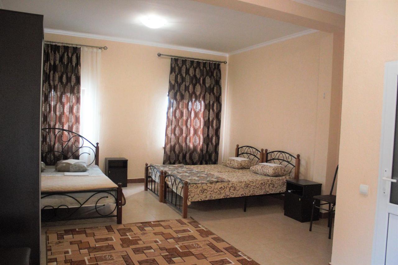 Guest House Lykhny Gagra Exterior photo