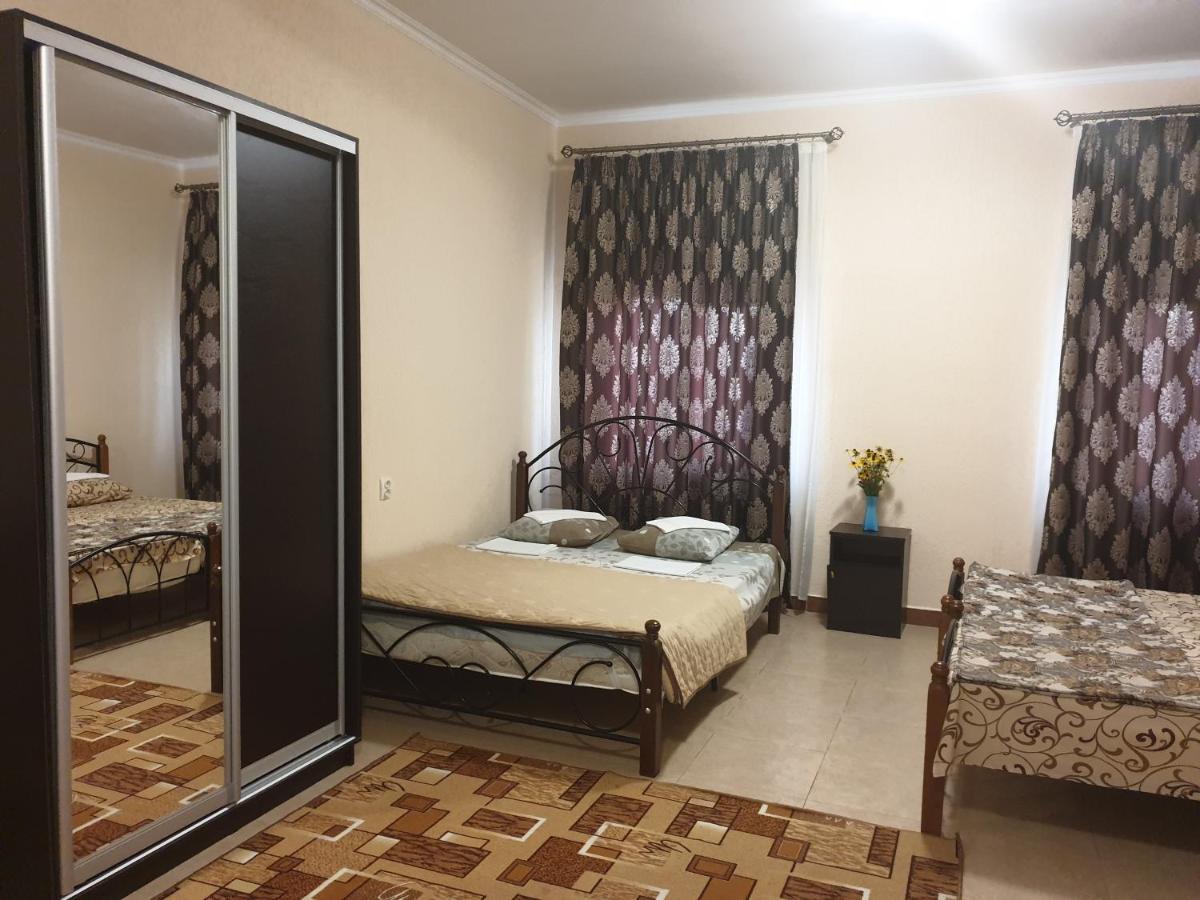 Guest House Lykhny Gagra Exterior photo